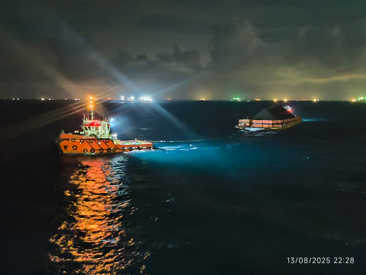 Kapal Sandar Shift Siang